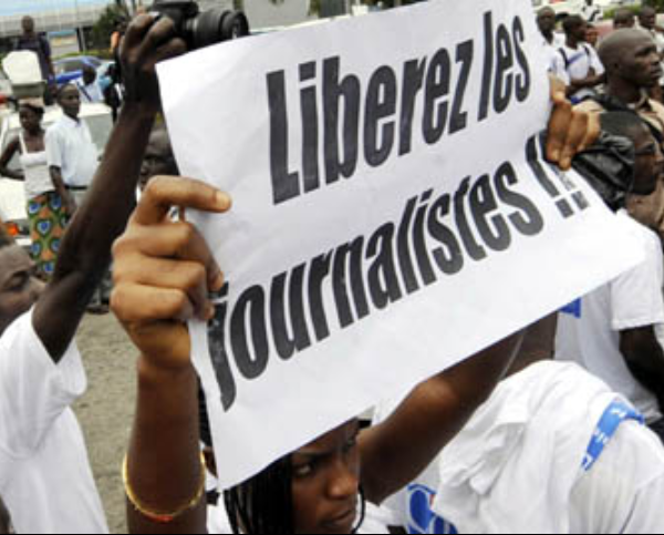 Au moins 274 journalistes emprisonnés, un record dans le monde