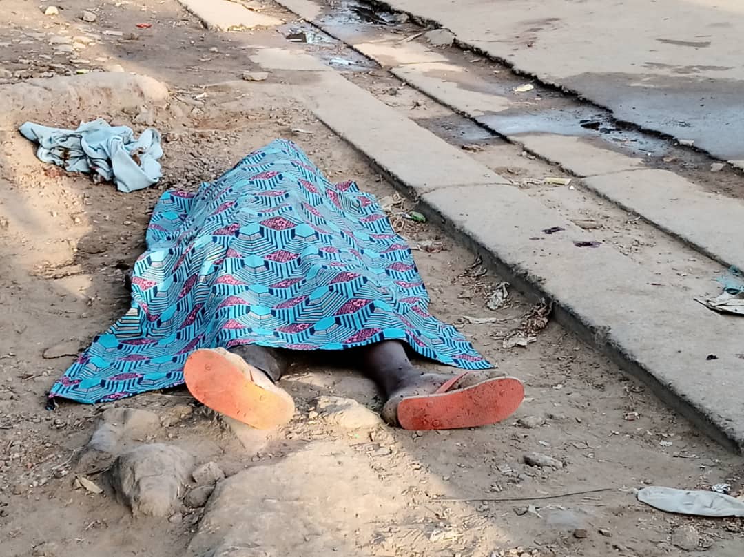 Un jeune homme s’écroule et décède en pleine rue 1