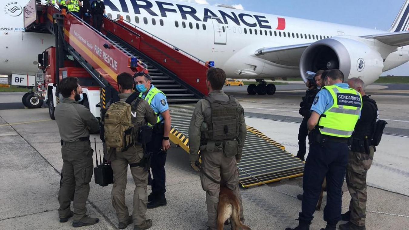 Levée d'une alerte de suspicion d'engin explosif à bord d'un avion N'Djaména-Paris 1