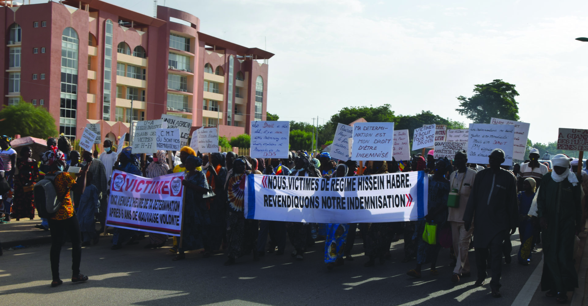 Marche des victimes des crimes et répressions du Régime Hissein Habré 1