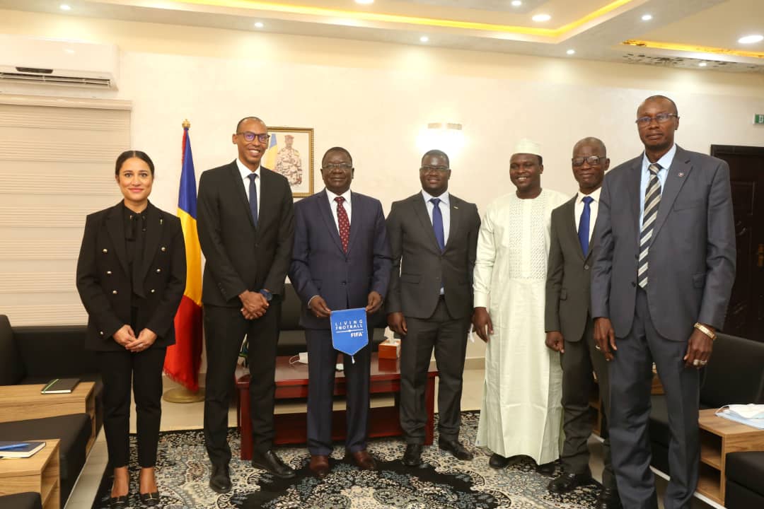 Le Chef du Gouvernement de la Transition a reçu la délégation conjointe de la FIFA-CAF 1