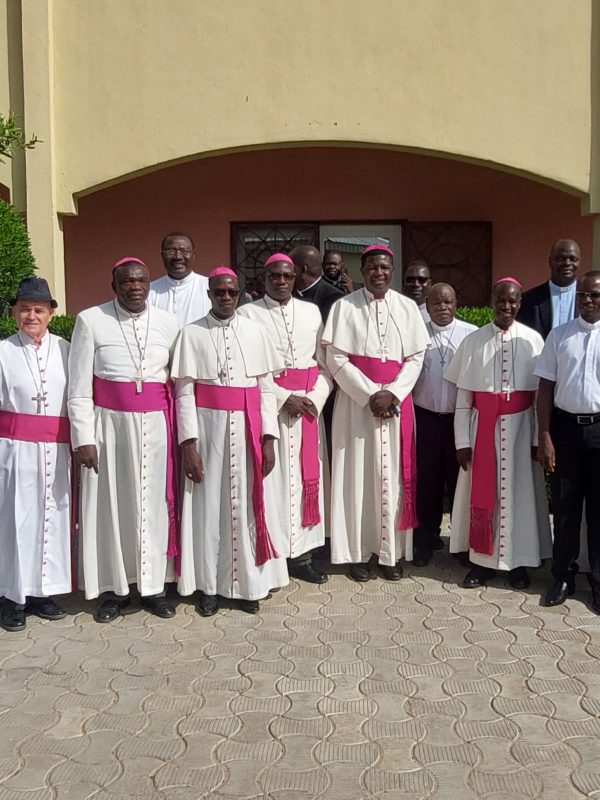 « Les conditions pour un dialogue crédible et sincère ne sont pas réunies » : clergé catholique