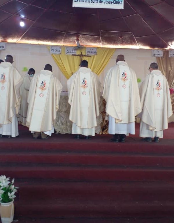 L’Eglise Catholique au Tchad célèbre le jubilé d’argent de ses six prêtres