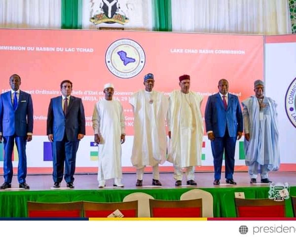 Le Président de transition Mahamat Idriss Déby devient président de la Cblt