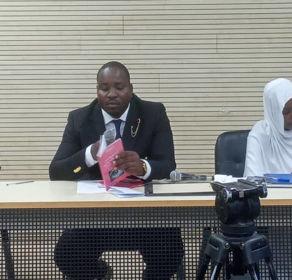 Attome Abdoulaye Soumaine présente son troisième livre intitulé ‘’ Les femmes sont nos âmes’’