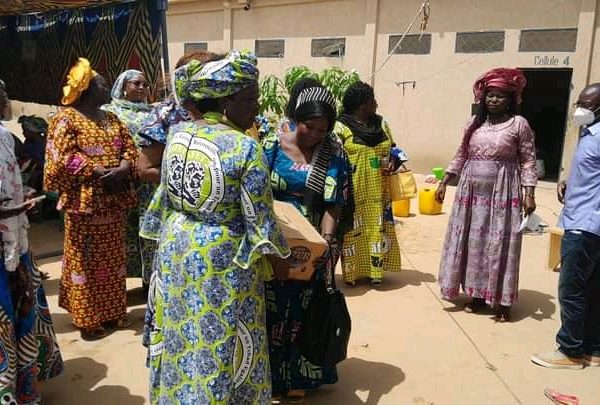 Bourkou Louis assiste les femmes détenues de la maison d’arrêt de Klessoum