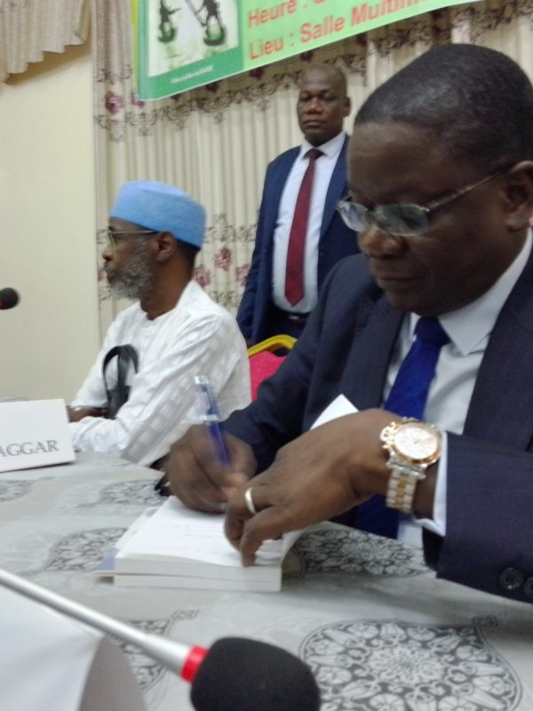 « L’Afrique empoisonnée : pathologie et thérapie des conflits », tel est le titre du livre publié par Pahimi Padacké Albert