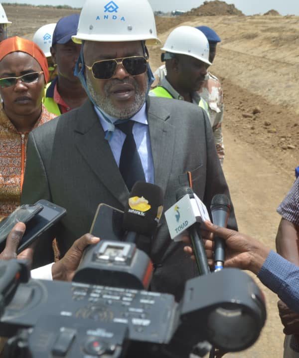 Le ministre de l’aménagement du territoire de l’urbanisme inspecte le chantier de construction de la digue du 9e arrondissement