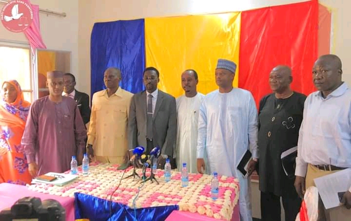 Tchad : des partis politiques et la société civile doutent de la neutralité de Félix Tshisekedi 1