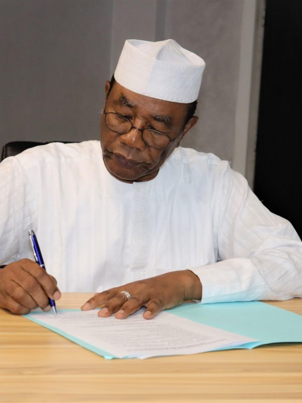 Le gouvernement et les syndicats des magistrats du Tchad signent un protocole d’accord