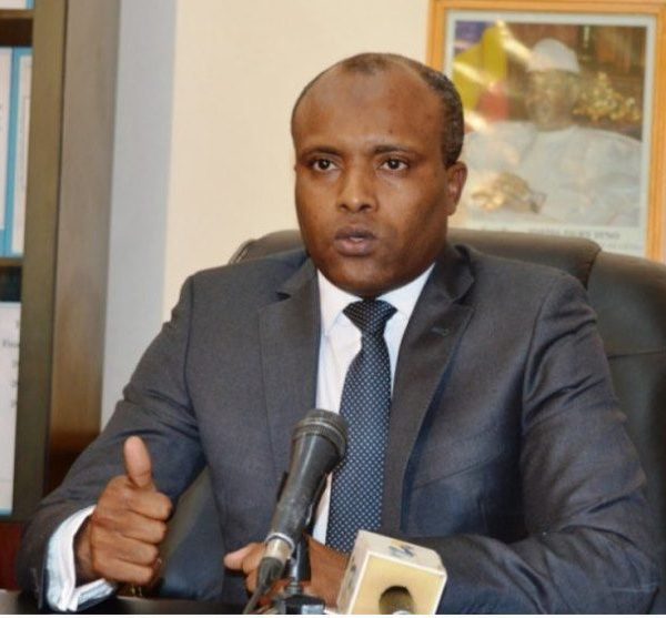 «Votre décision de rétablir ou d’augmenter les frais d’inscription est illégale, injuste et antisocial », Abdoulaye Sabre Fadoul