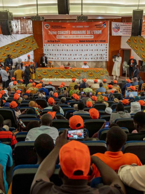 Six cadres influents de l’UNDR quittent le navire lors du 7e congrès