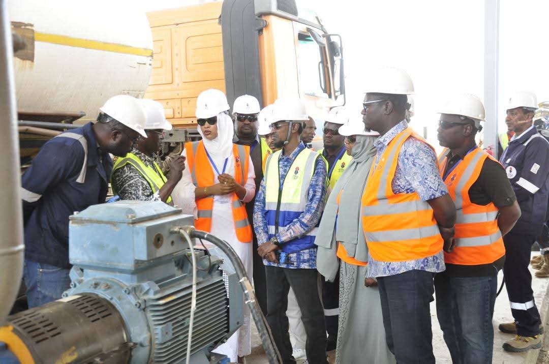La Direction de la Société des Hydrocarbures du Tchad visite les installations de la Société Tchadienne des Dépôts Pétroliers 1