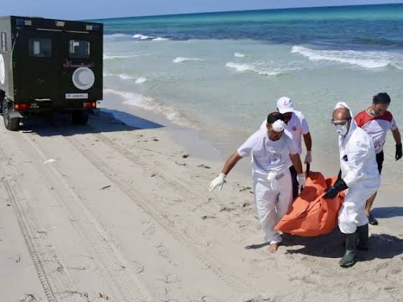 Drame au large de la Libye : 53 migrants portés disparus, dont deux bébés 1
