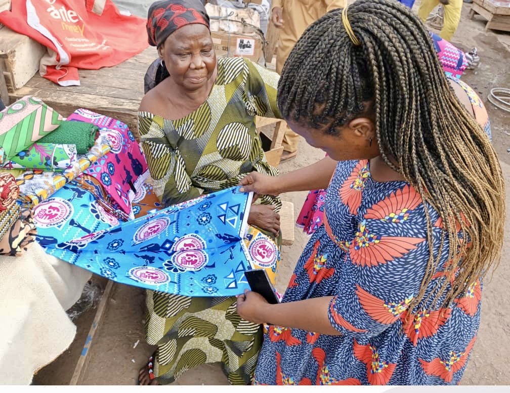 SENAFET 2026 : Entre spéculation, qualité décriée et rupture de stock, le pagne officiel fait débat 1 SENAFET 2026 : Entre spéculation, qualité décriée et rupture de stock, le pagne officiel fait débat 1