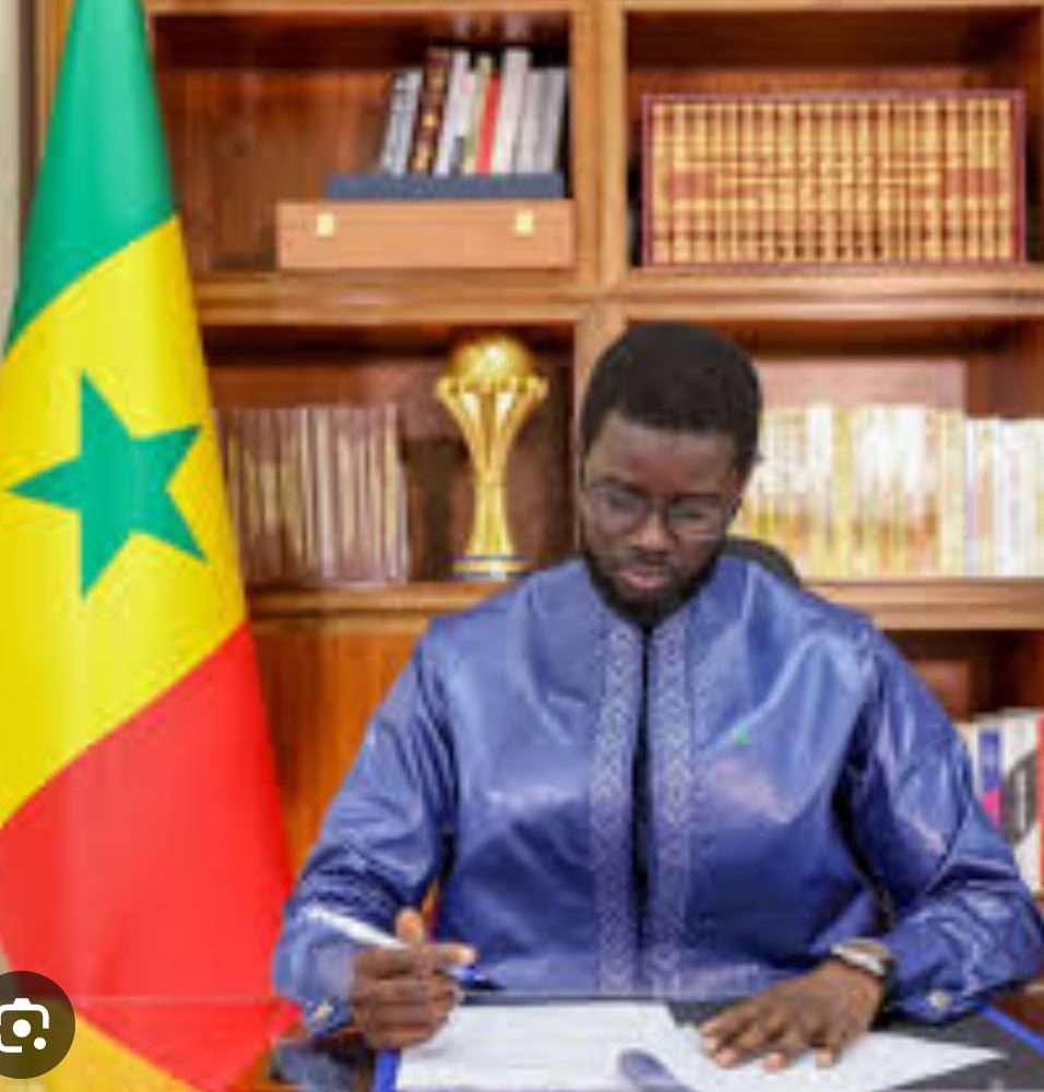 Sénégal : Le président promulgue une loi doublant les peines contre l’homosexualité 1