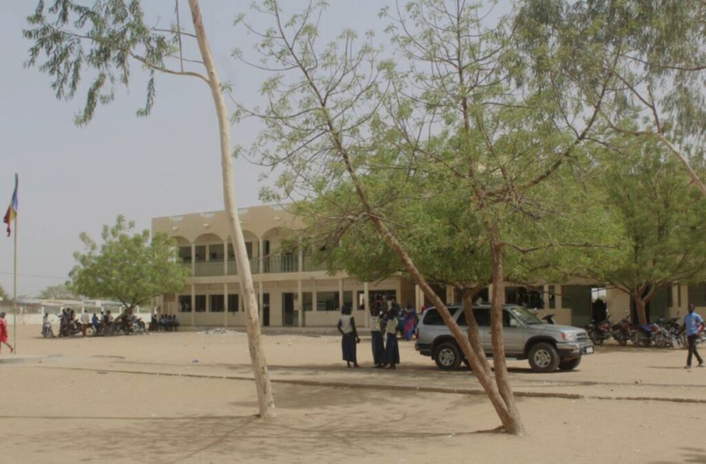 Tchad : les ministres de l’éducation nationale et de l’enseignement supérieur interdisent l’usage de téléphone pendant les examens 1