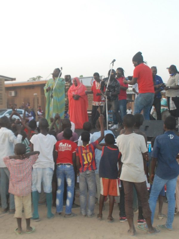 Un spectacle pour la promotion des droits à l’éducation des enfants