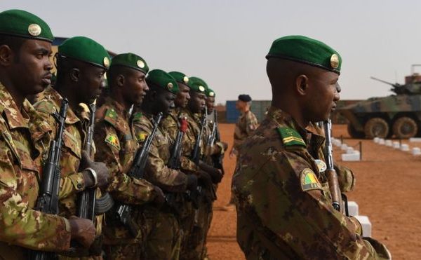 Mali : au moins 16 morts dans l’attaque d’une base militaire de l’armée malienne