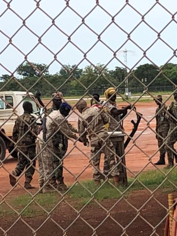 Des militaires envahissent l’aéroport de Komé