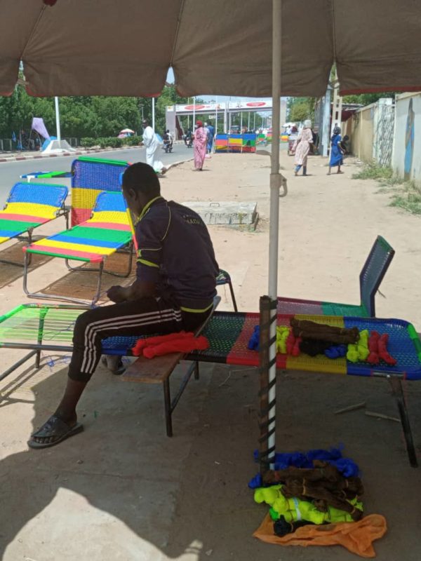 À N’Djamena: la confection des lits picots est une activité qui fait vivre