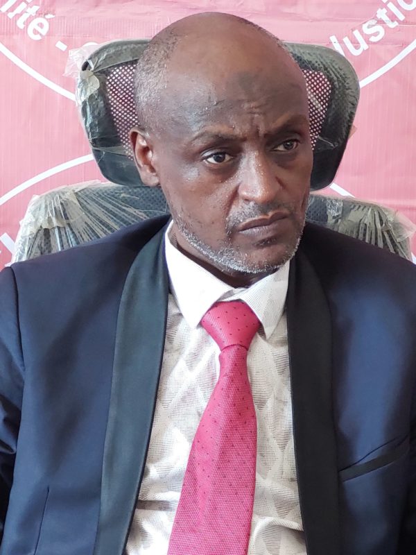 Yaya Dillo exige la dissolution du CNT