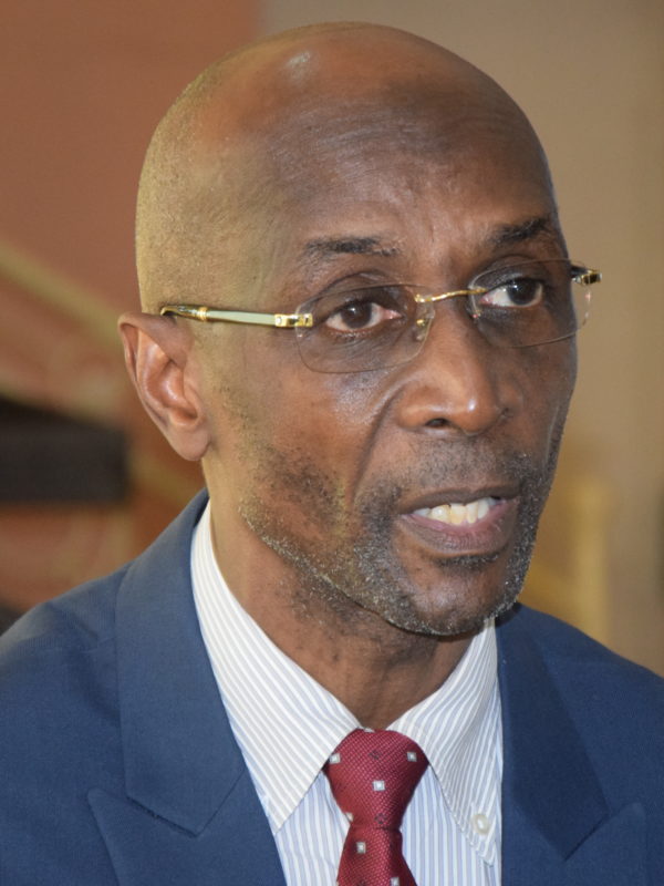 Le Général Idriss Dokony Adiker annonce sa candidature à la présidence du Cost