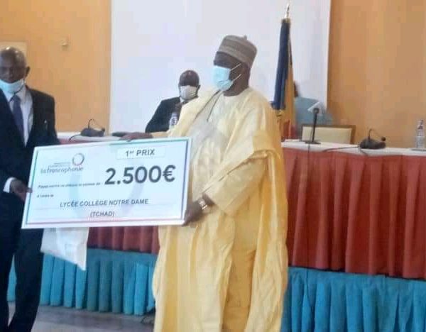 Le lycée Notre dame de Moundou remporte le premier prix du concours régional « regards croisés » édition 2021