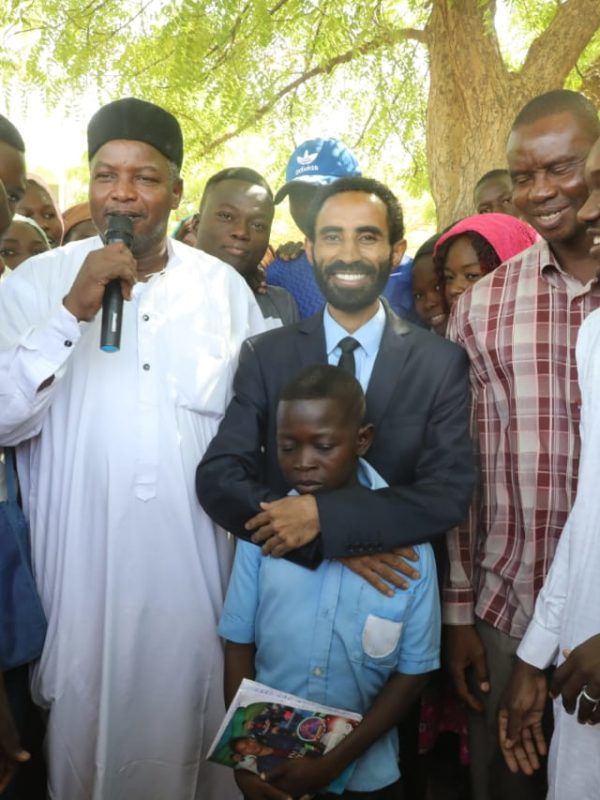 Le  Ministre de la Jeunesse échange avec les  élèves du lycée de Gassi