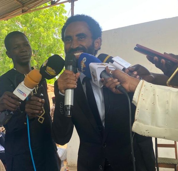 Mahamoud Ali Seid a l’écoute des jeunes du 9ème arrondissement