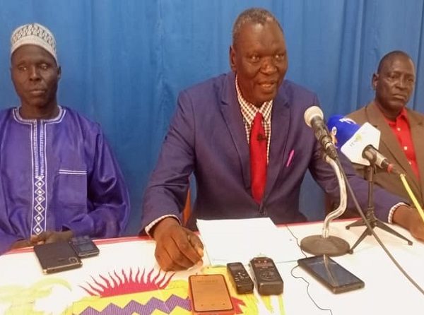 Le Pds exclut 2 de ses  membres