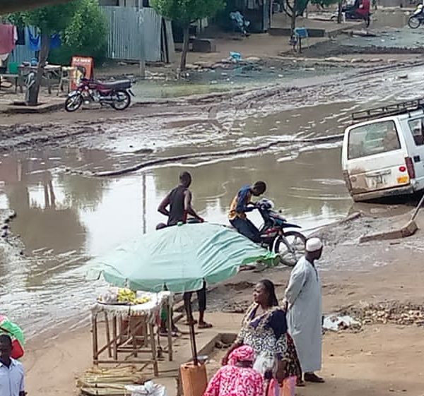 Avenue Mathias Ngartéri, un piège à quatre roues