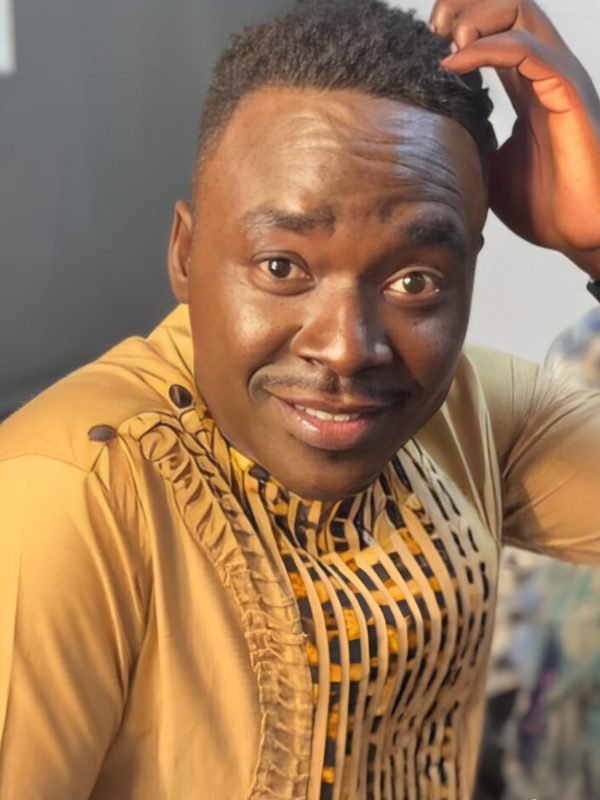 Ngoleba: «Ad rôyi sôli ndein»*