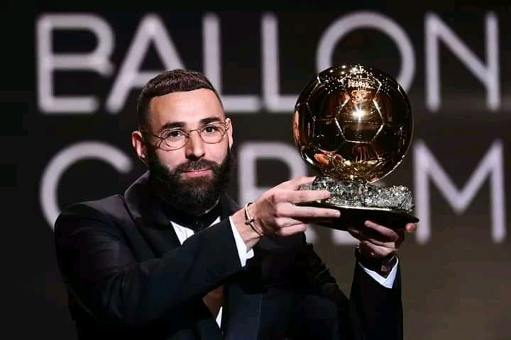 Karim Benzema remporte le ballon d'or 2022 1