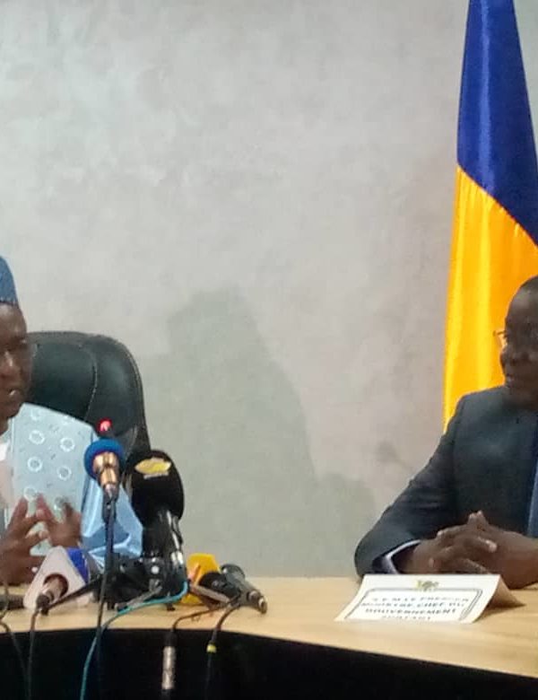 Pahimi Padacké Albert passe le flambeau à Saleh Kebzabo