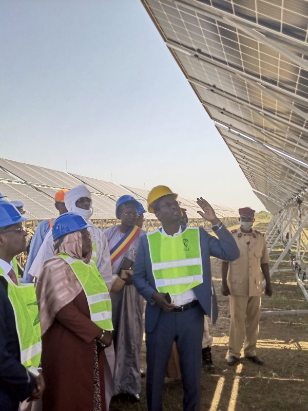 Une centrale hybride officiellement inaugurée à Mongo