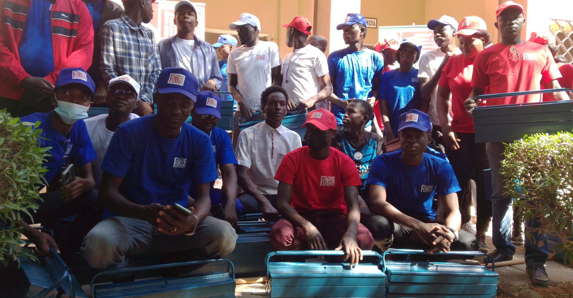 Le Fonap octroie des kits de travail aux 40 jeunes formés en électricité-bâtiment 1
