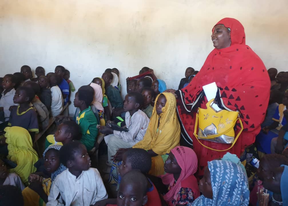 Remise de 2 salles de classe à Angato dans le Haraze Mangueine 1