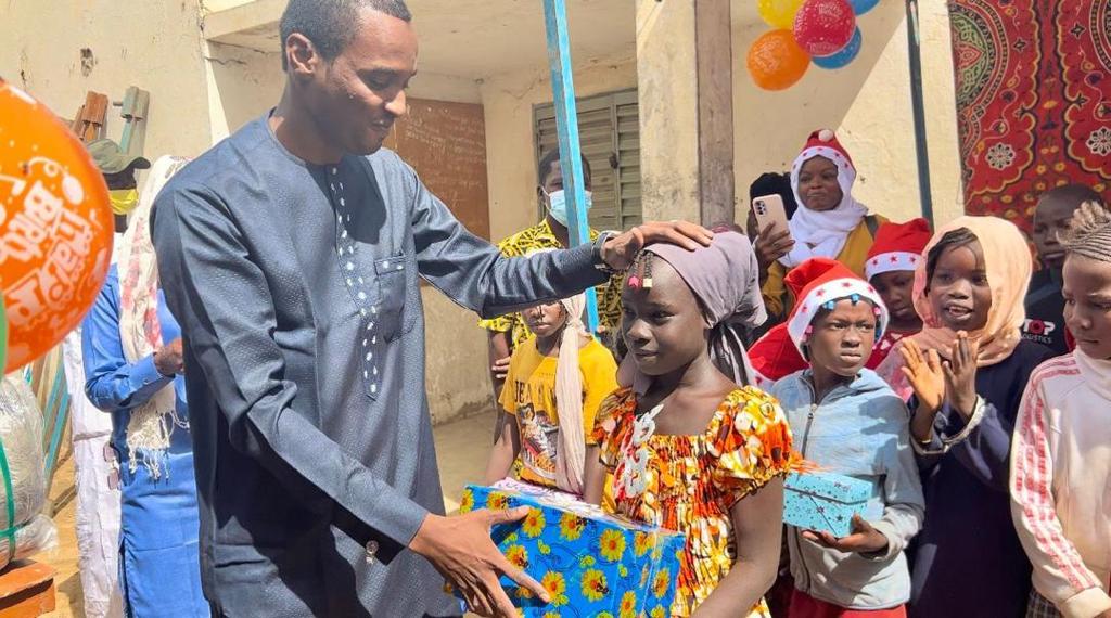 Le collectif “Fêtons noël ensemble” a fait un don au centre Dakouna espoir 1