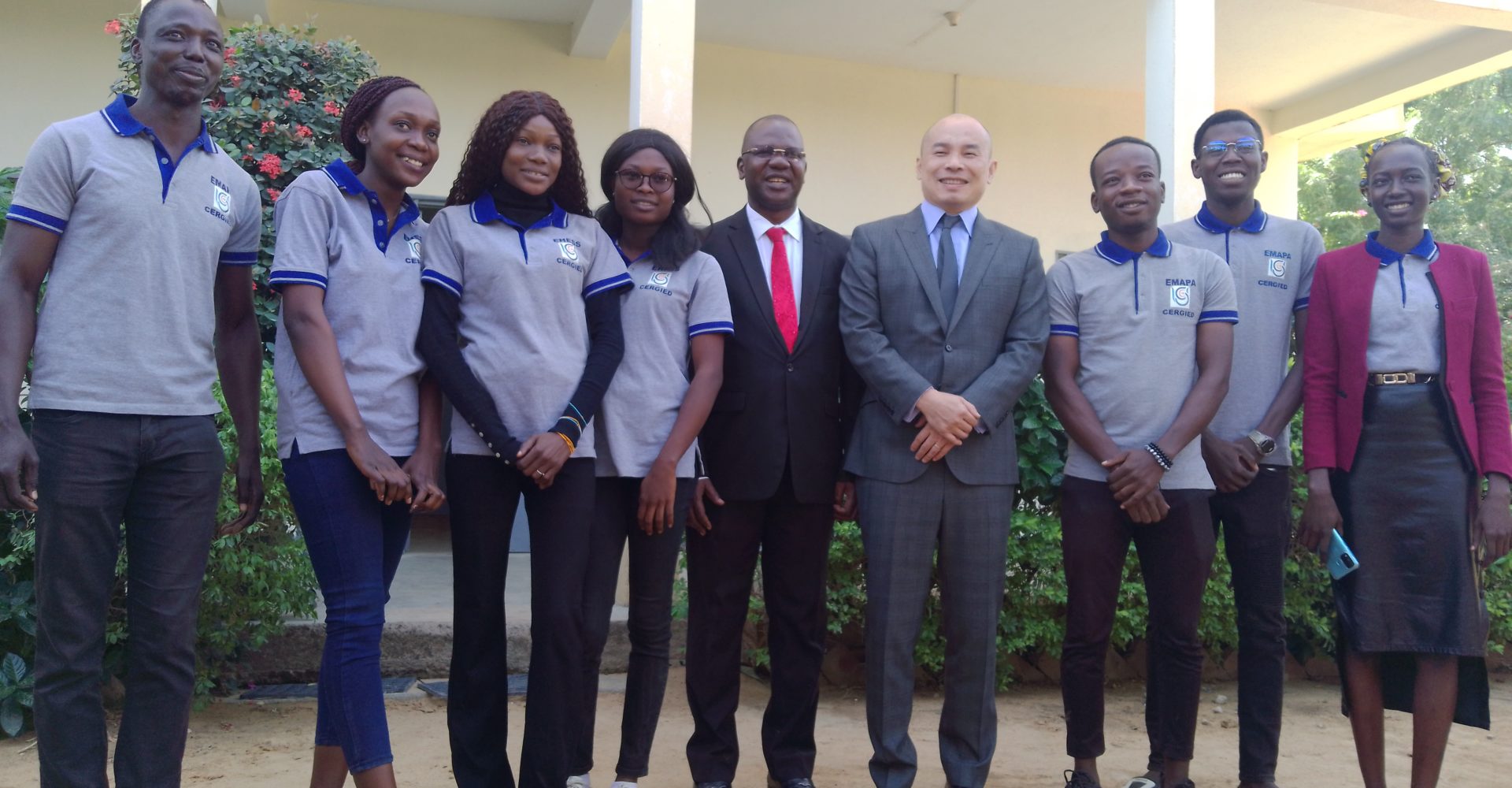 L’ambassadeur de Chine au Tchad visite le  local du Cergied 1