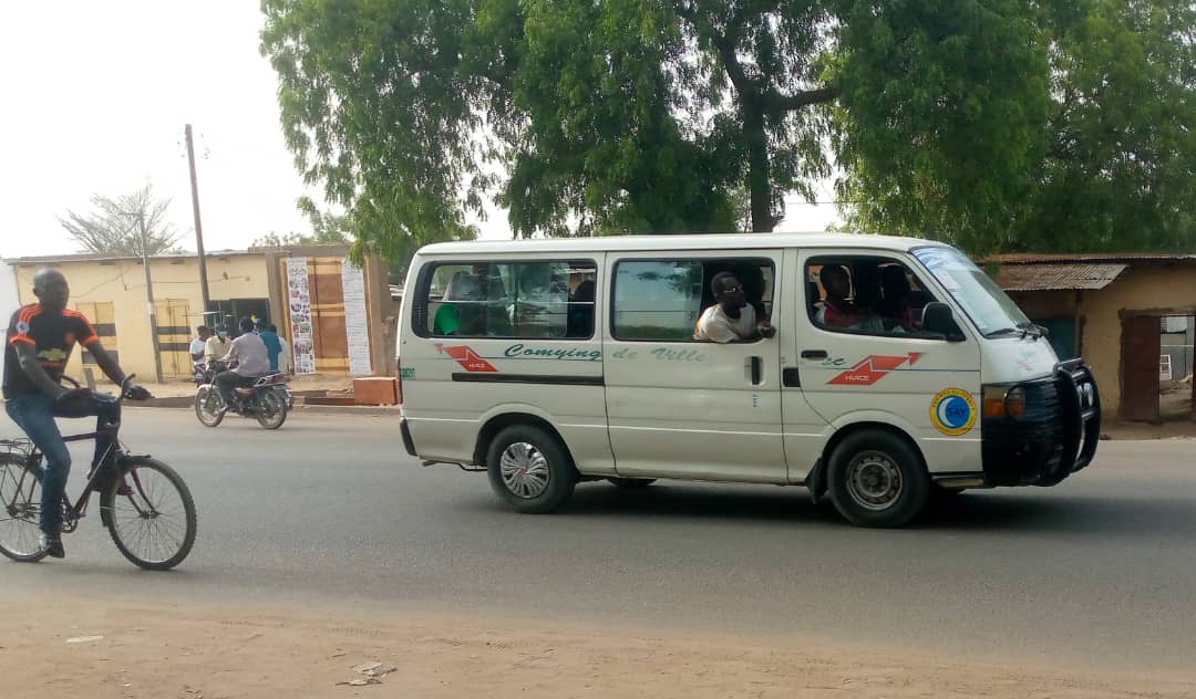 Pénurie de carburant, les prix de transport des minibus en hausse 1