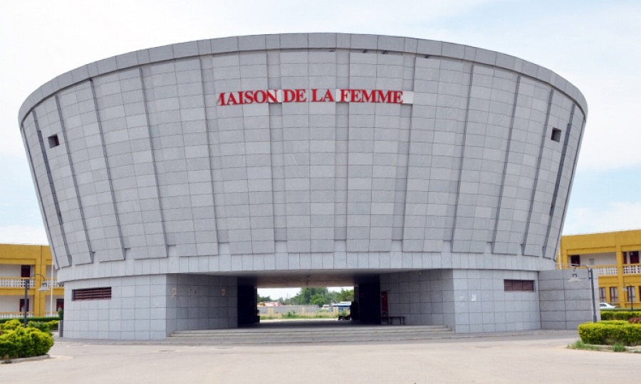 Le personnel contractuel de la maison de la femme en grève sèche 1