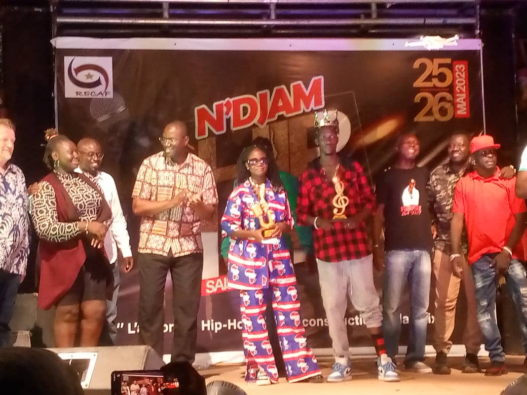 Ndjam Hip-Hop : l’artiste   Wawi B  décroche le prix de la meilleure rappeuse de l’année 1