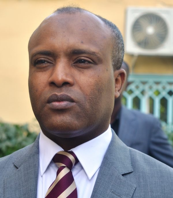 «La 4ème République a indirectement contribué à la mort du Maréchal, que la 5ème République en gestation ne sonne pas le glas du Tchad !», Dr Abdoulaye Sabre Fadoul