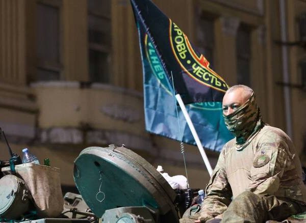 Russie: les troupes de Wagner arrêtent leur marche sur Moscou