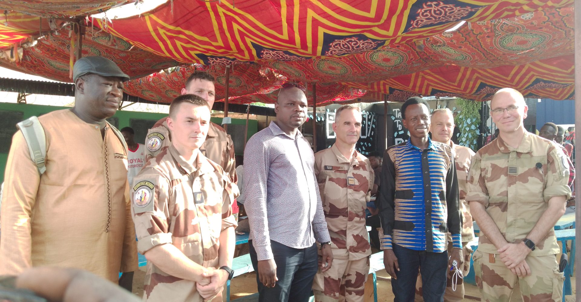 La force française au Tchad visite le centre Koulsy Lamko 1