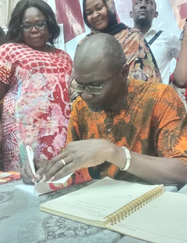 Freddy Kodio  présente “Klescu Lom : Le défi de l’ambivalence culturelle au Tchad”