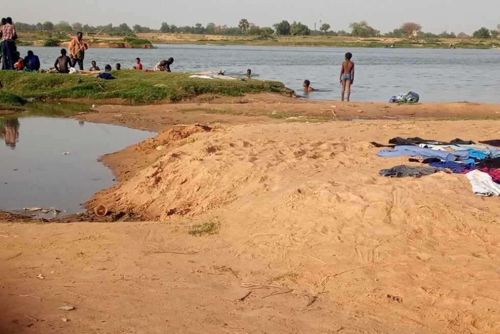 Le bord du fleuve Chari, un parc d’attraction des enfants 1