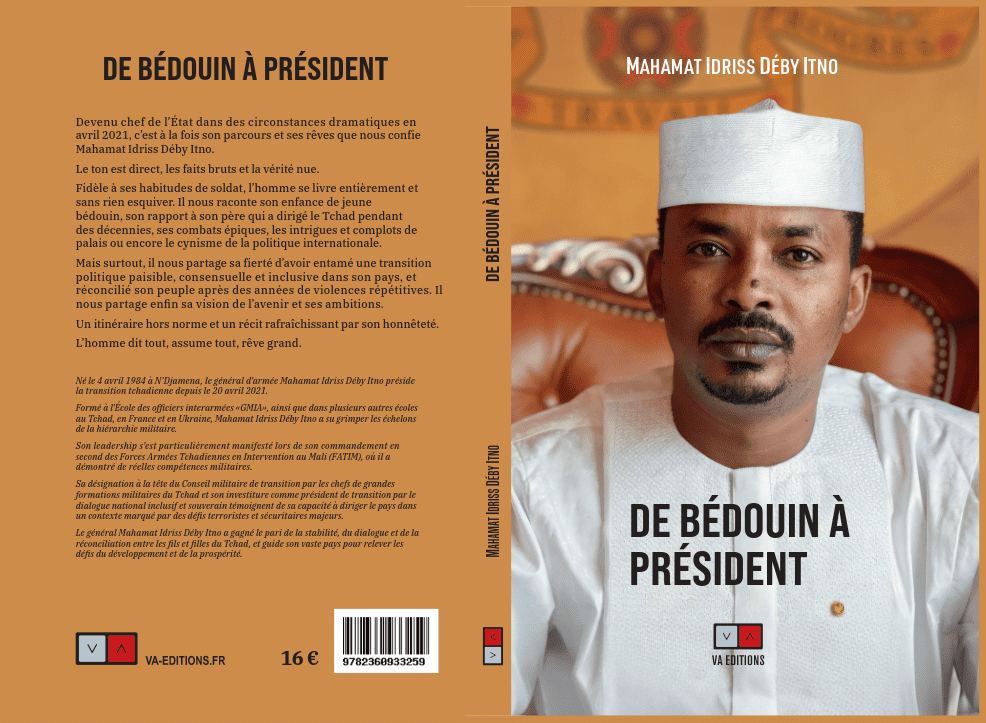 Mahamat Idriss Deby dédicace son 1er livre «  de bédouin  à president » 1