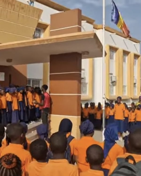 Le ministère de l’éducation instaure la levée des couleurs dans tous les services et établissements scolaires